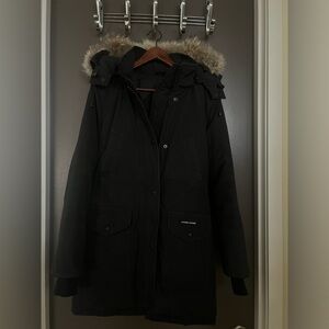 Women’s Canada Goose Trillium Parka with detachable Fur Hood - size small